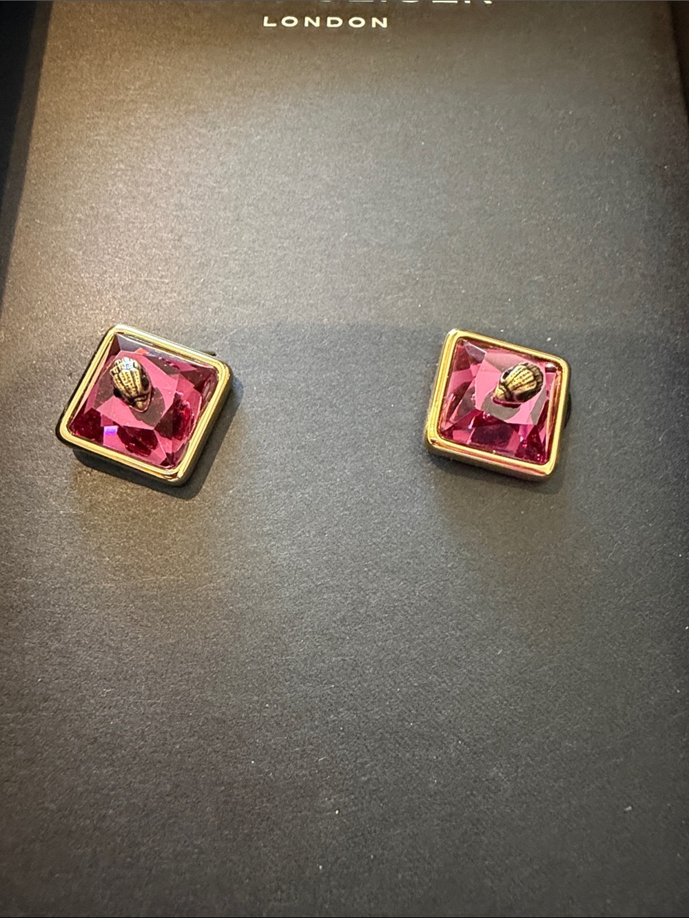 Kurt Geiger London NWT Square Stone Stud Earrings in gorgeous fuchsia🦅